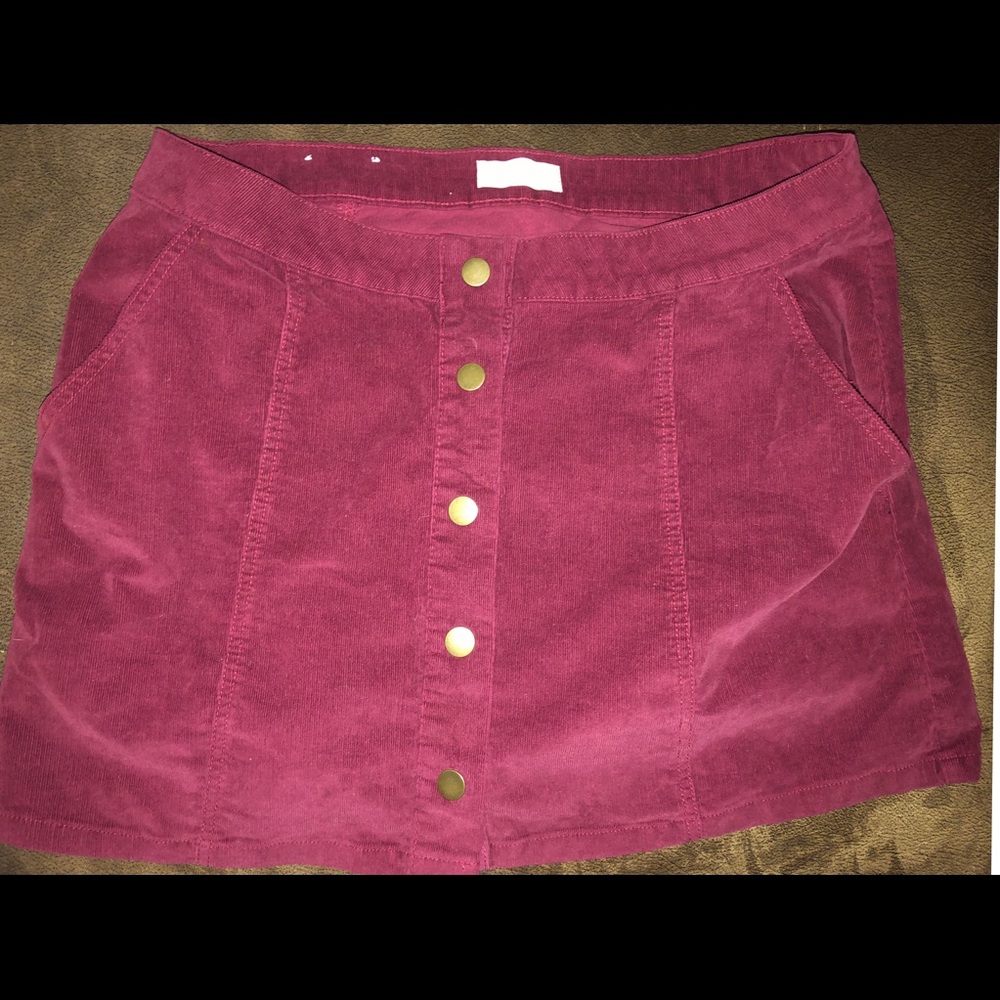 Maroon mini skirt
